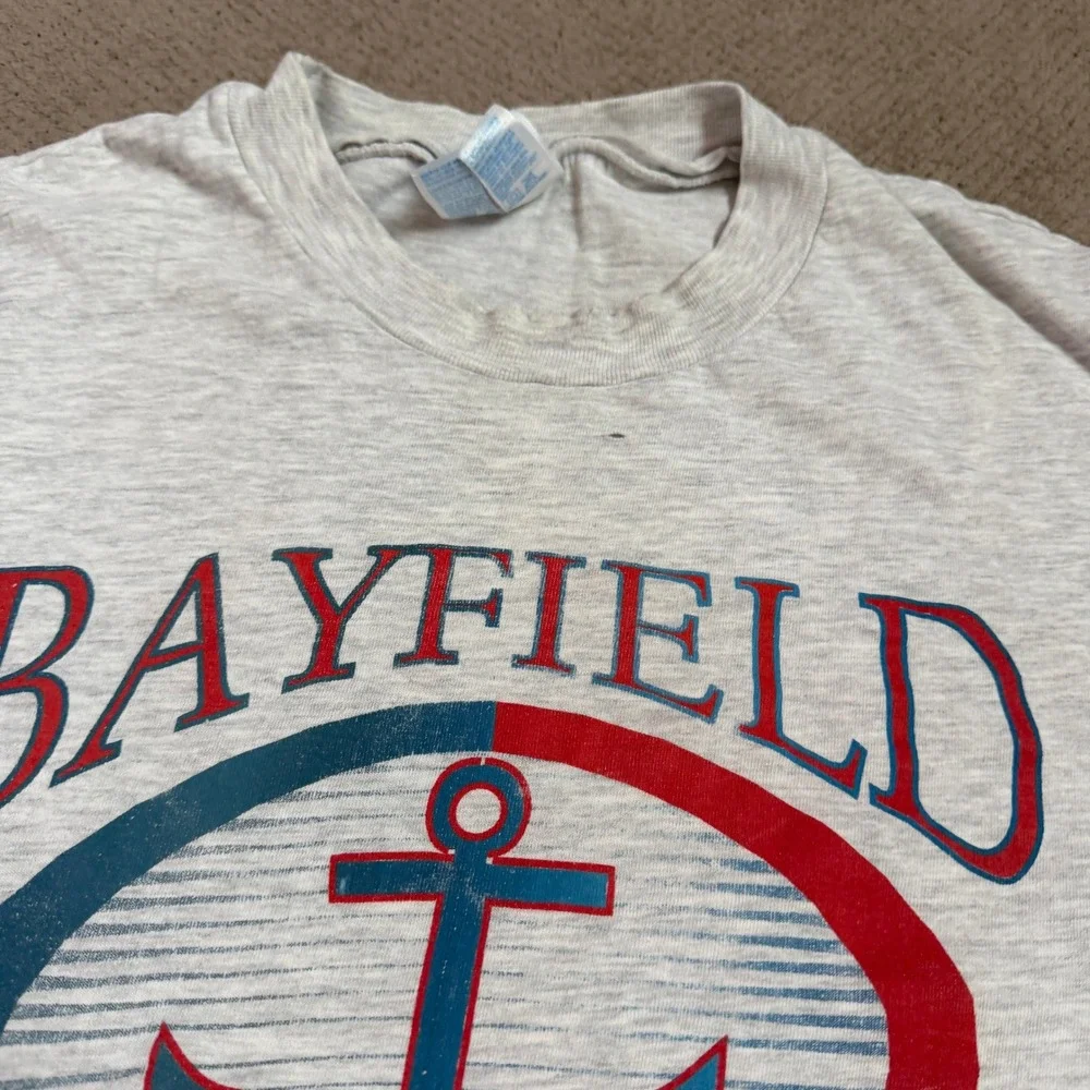 Vintage 1990s Hanes Beefy-T Bayfield Apostle Islands Graphic T-Shirt Grey Large